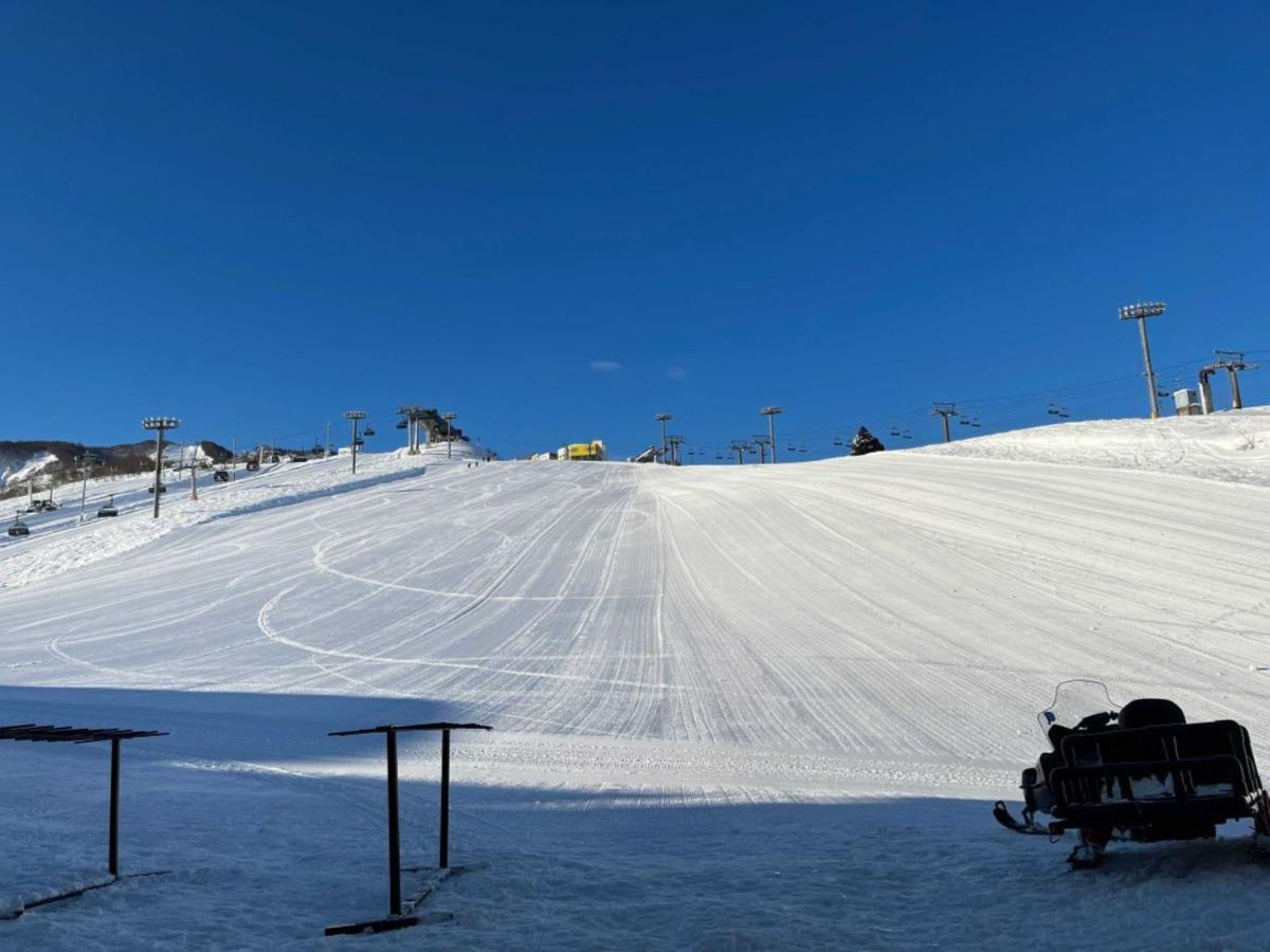 Ishiuchi Ski Center Minamiuonuma Bagian luar foto
